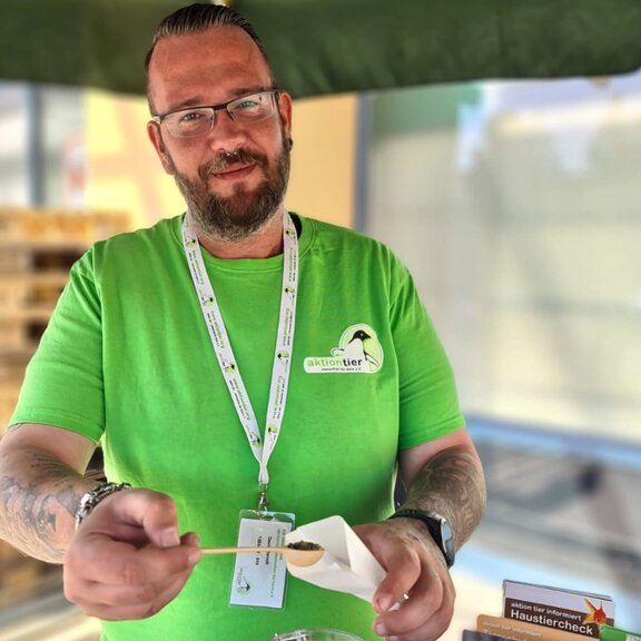 Auch David vom Team Berlin macht bei der Aktion mit.